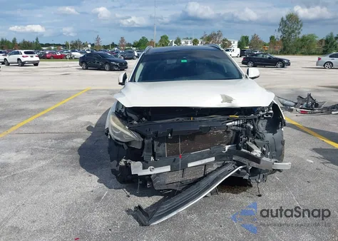 2018 Infiniti Qx30 Premium from USA, damaged, VIN SJKCH5CPXJA041661